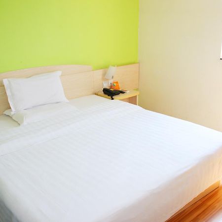 7Days Inn Beijing Yanqing Walmart Bagian luar foto