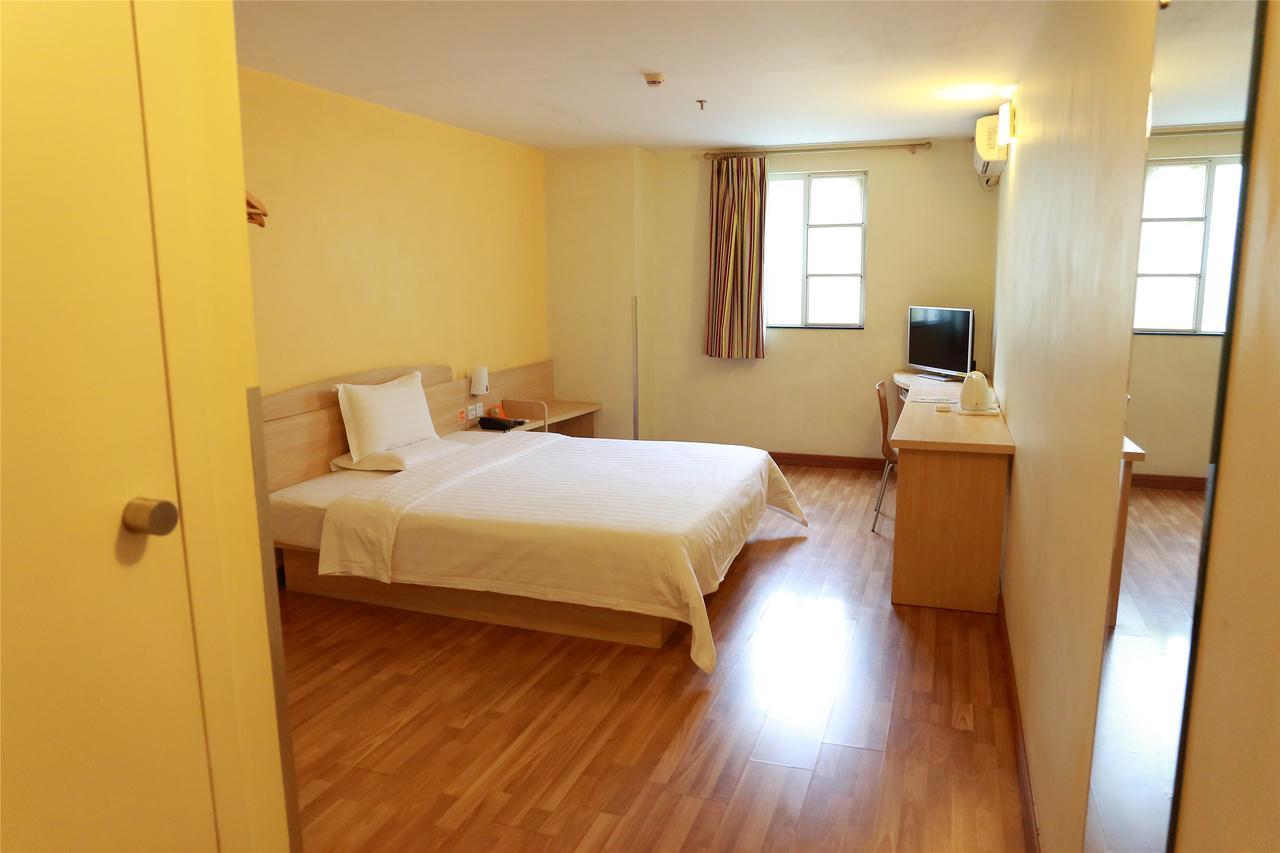 7Days Inn Beijing Yanqing Walmart Bagian luar foto